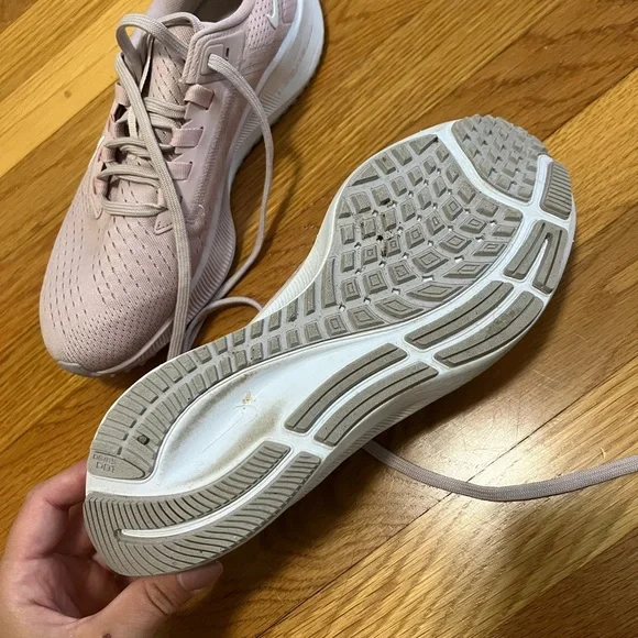 Nike Women's Pegasus 38 Running Shoes - Picture 3 of 5